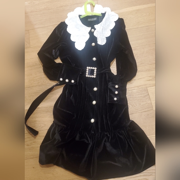 Velvet ruffled dress - Picture 1 of 10